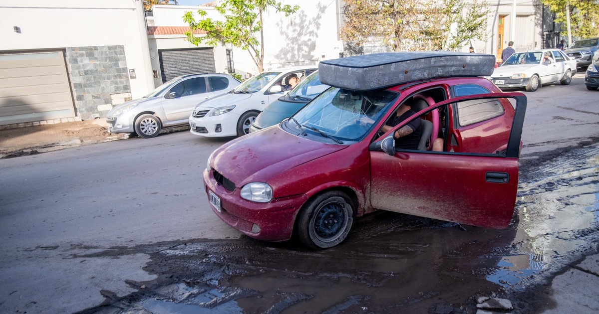 que-significa-tener-el-auto-siempre-sucio,-segun-la-psicologia