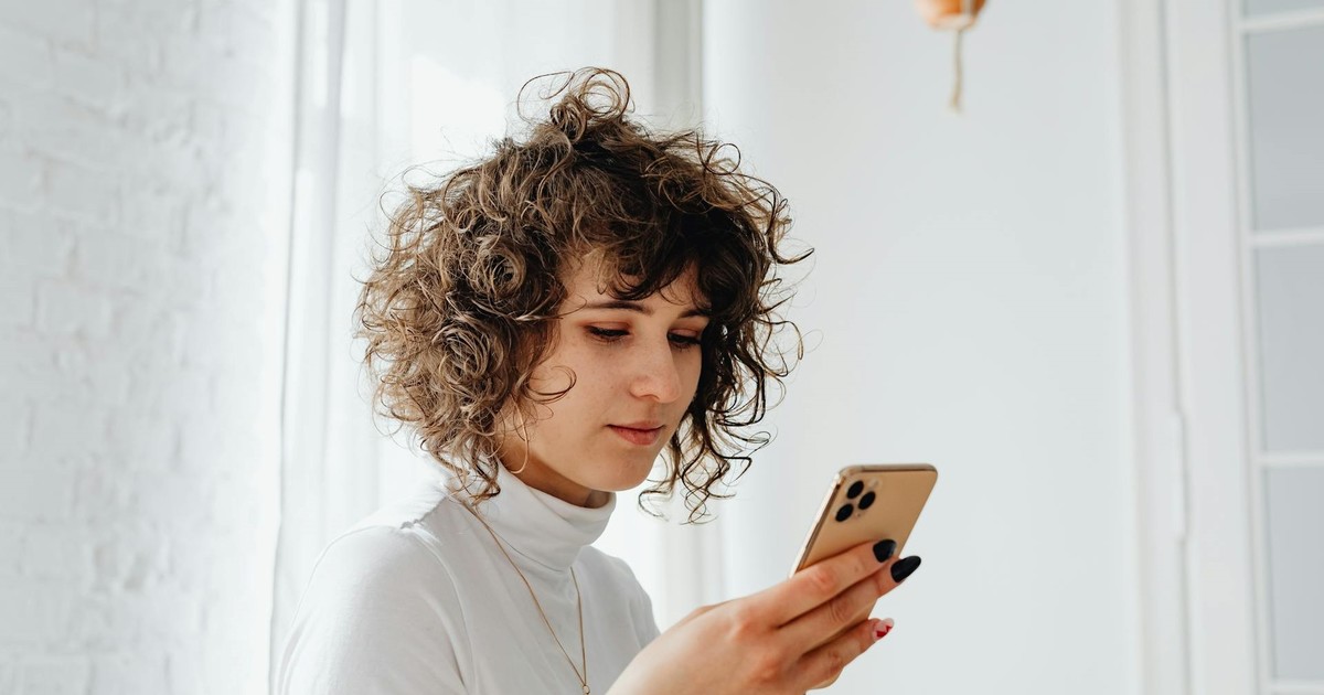 clavar-el-visto-en-whatsapp:-los-motivos-que-detecta-la-psicologia-y-como-reaccionar