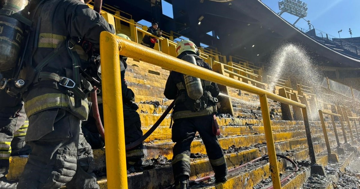 incendio-en-la-bombonera:-el-motivo-del-fuego-en-una-de-las-populares-de-la-cancha-de-boca