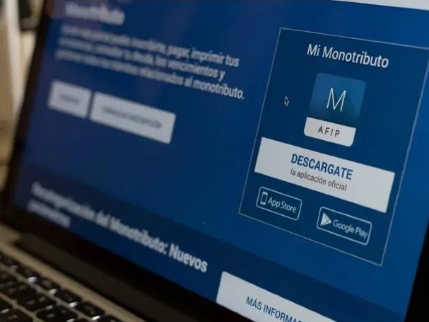 aseguran-que-el-gobierno-evalua-eliminar-el-monotributo-y-modificar-ganancias