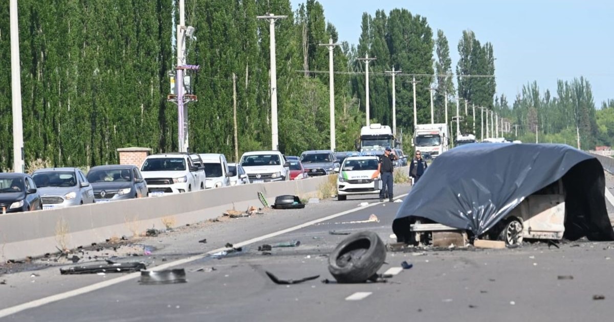 tragedia-vial-en-rio-negro:-murieron-los-cuatro-pasajeros-de-una-camioneta-que-se-incendio-tras-ser-chocada-por-un-conductor-borracho