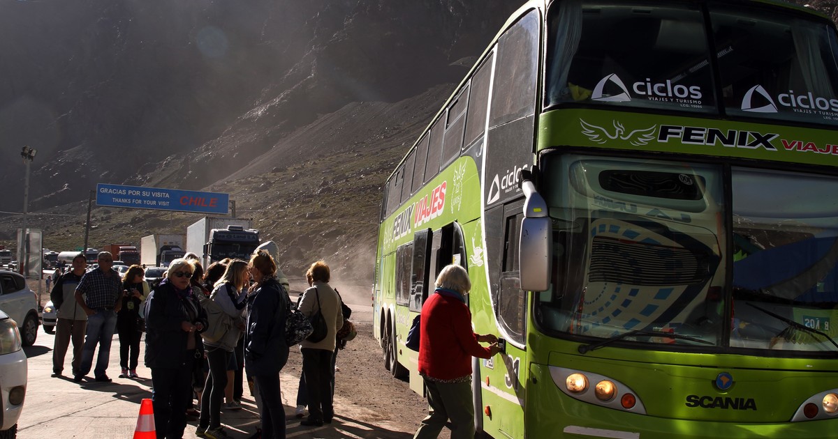 un-viaje-de-terror:-asaltaron-a-un-tour-de-compras-argentino-en-chile,-les-robaron-hasta-los-documentos-y-ahora-estan-varados