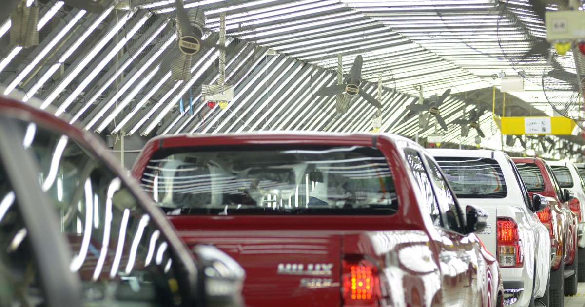 fuerte-caida-de-la-produccion-automotriz,-que-retrocedio-29,3%-en-noviembre