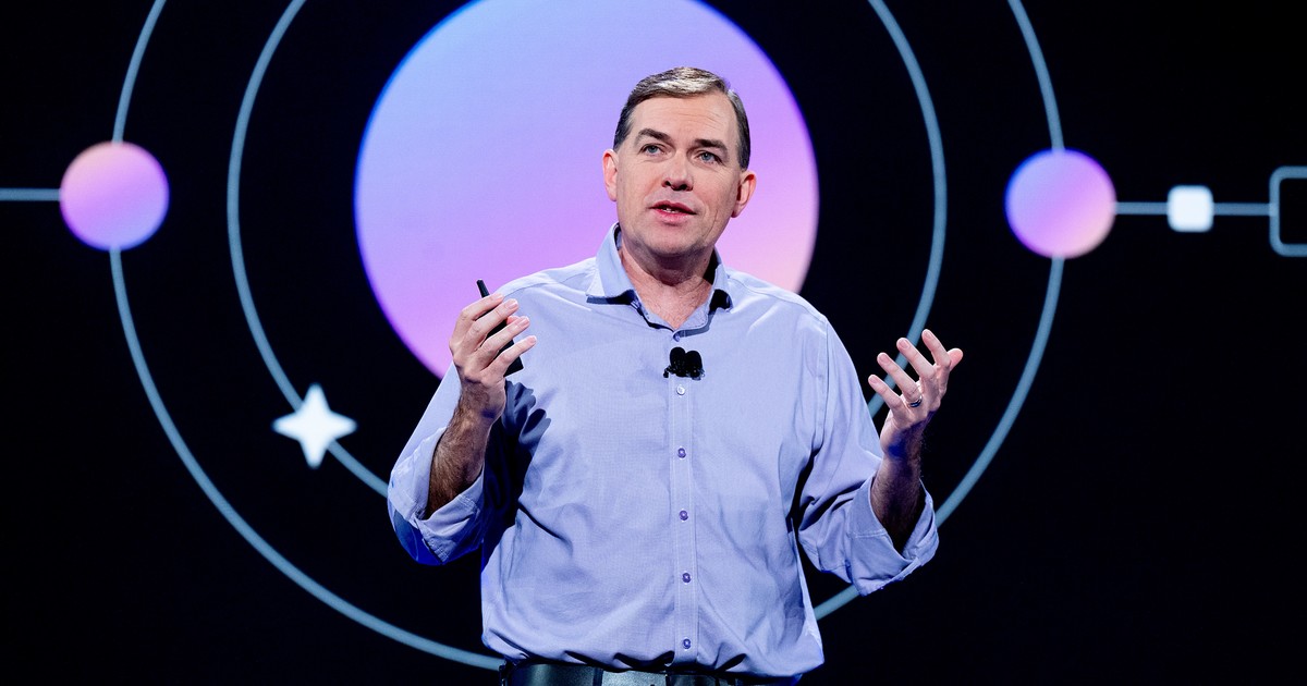 «hace-tu-propio-modelo-de-ia»,-la-apuesta-de-aws-para-la-proxima-etapa-de-la-inteligencia-artificial