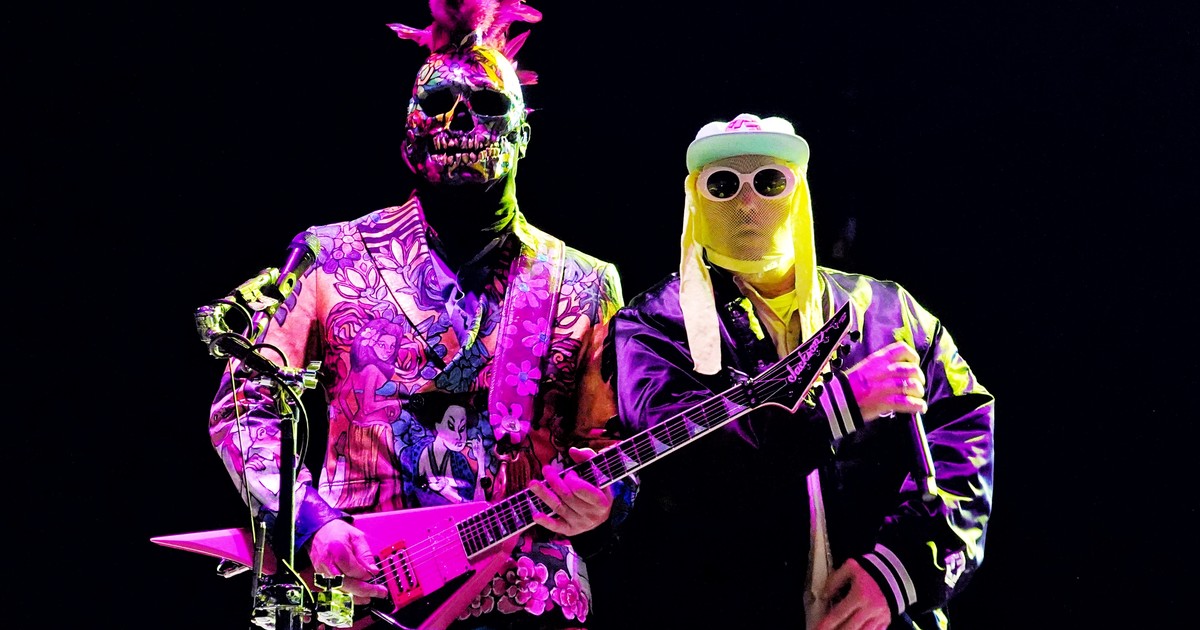 agarraron-a-un-ladron-con-13-celulares-a-la-salida-de-un-recital-de-limp-bizkit:-los-llevaba-hasta-en-la-ropa-interior