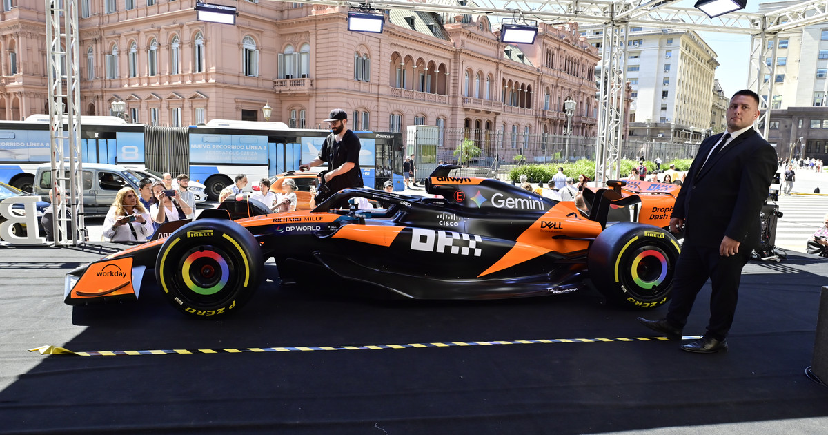 el-mclaren-campeon-de-la-formula-1-llego-a-buenos-aires-e-ira-a-mar-del-plata:-como-y-donde-ver-la-replica-del-auto-de-lando-norris