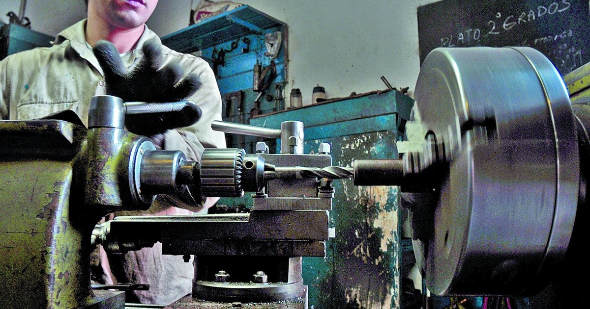 la-economia-volvio-a-caer-en-octubre:-cedio-0,4%-contra-septiembre