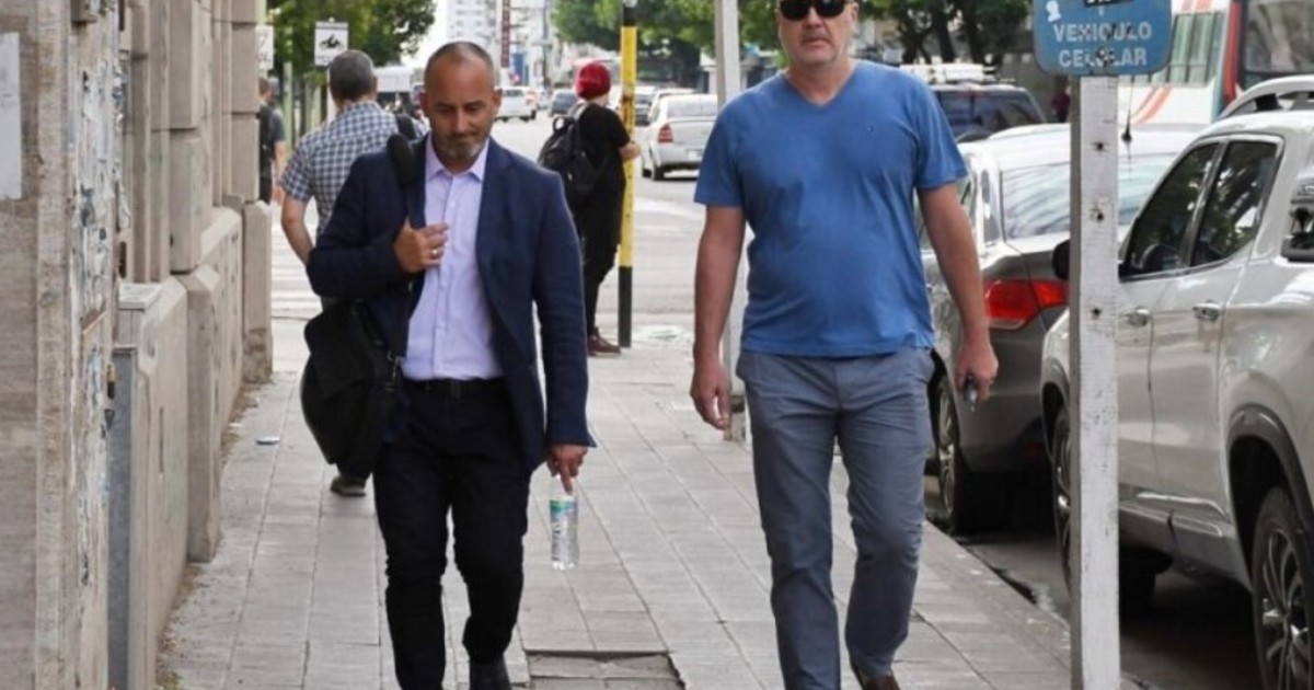 allanan-la-casa-del-hermano-de-manu-ginobili-e-incautan-su-celular:-esta-imputado-por-la-tragedia-de-bahiense-del-norte-que-dejo-13-muertos