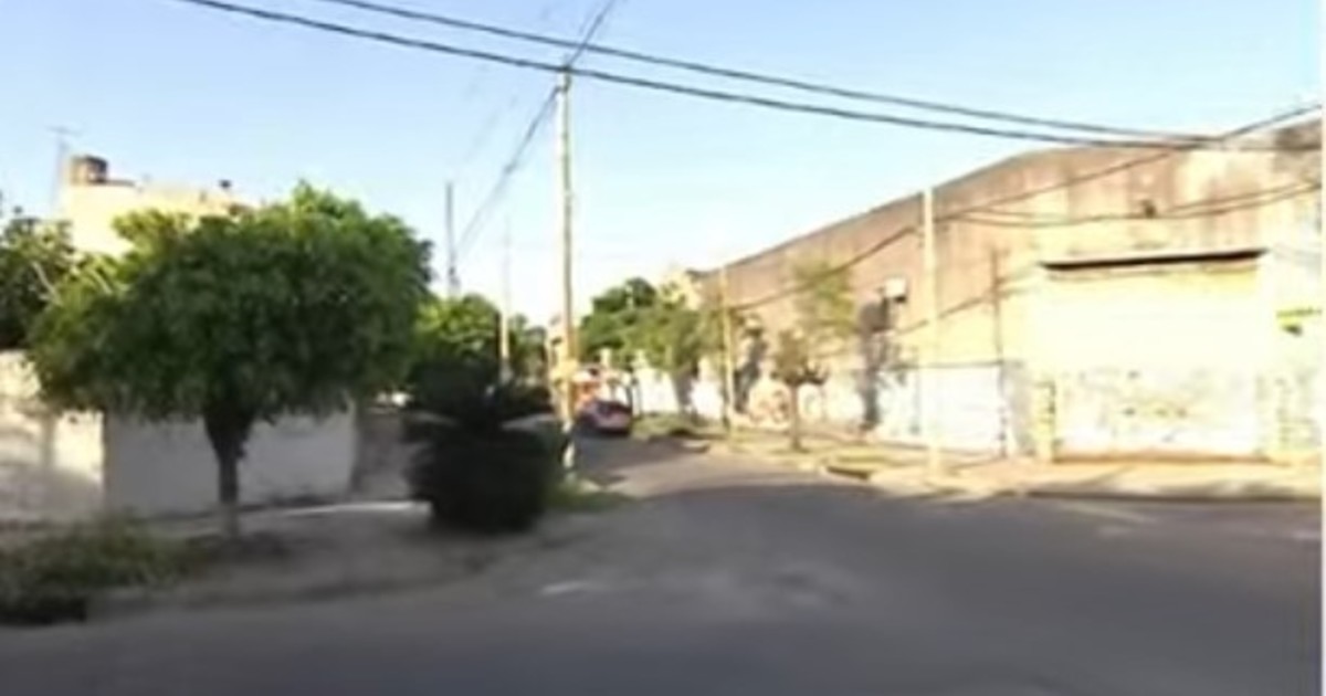 una-mujer-fue-degollada-en-lomas-del-mirador-cuando-volvia-de-bailar:-buscan-al-asesino