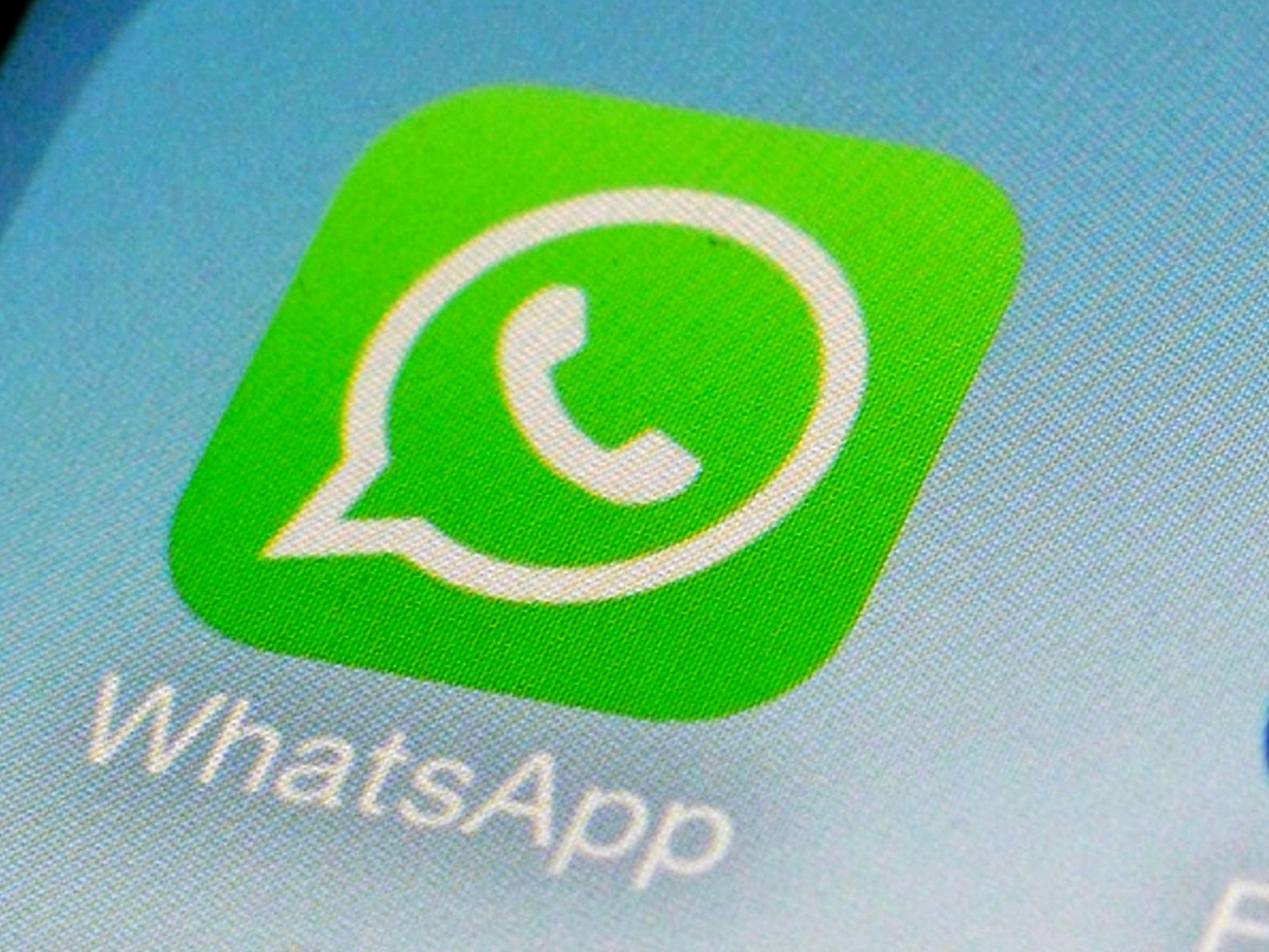 Reservar tu nombre de usuario en WhatsApp previene que suplanten tu identidad. Foto: AP.