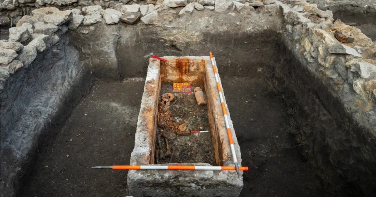arqueologos-descubrieron-un-sarcofago-romano-de-1.700-anos-de-antiguedad