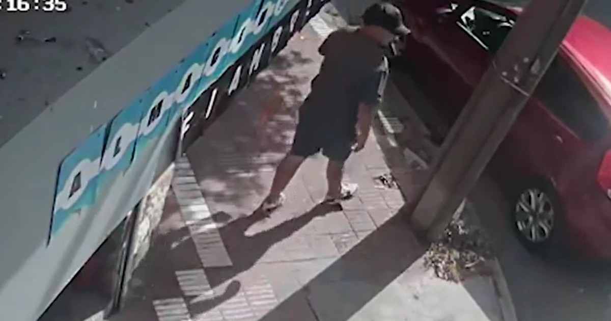 bajo-a-comprar-a-un-almacen-y-le-robaron-el-auto-con-su-beba-de-tres-meses-adentro