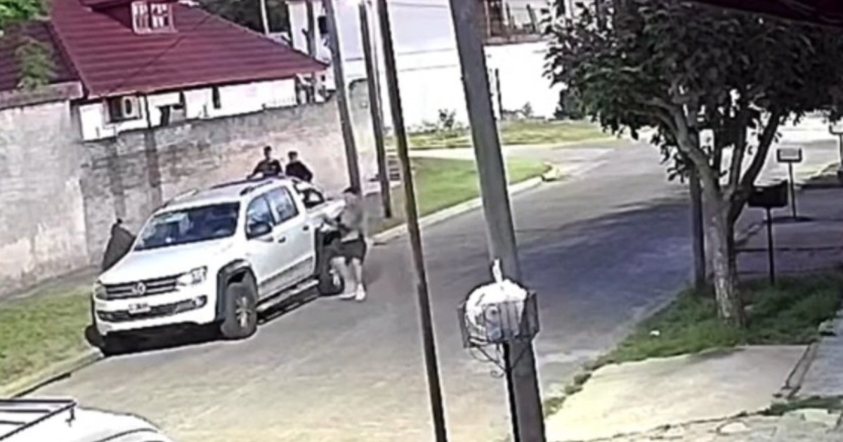 le-sacaron-la-camioneta-en-un-robo-pirana-en-quilmes,-no-podian-manejarla-y-escaparon:-detuvieron-a-un-chico-de-14-anos