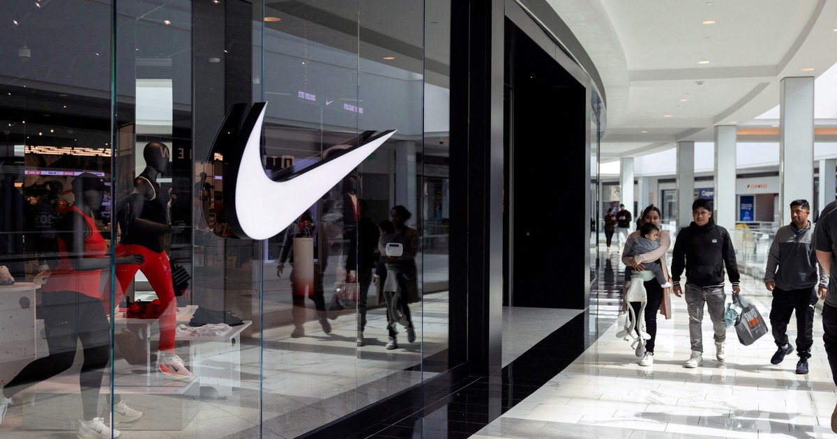 gobierno-de-trump-investiga-a-nike-por-una-supuesta-discriminacion-laboral-contra-empleados-blancos