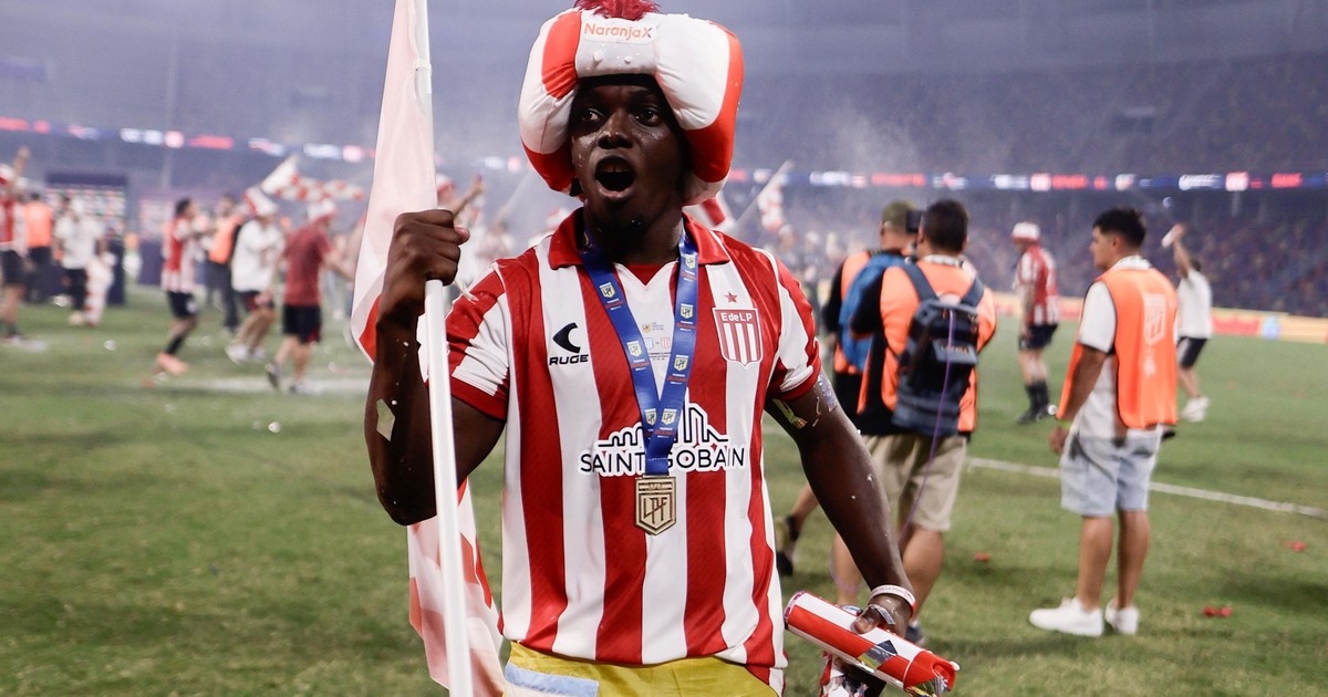 el-pase-de-cetre-a-boca,-en-pausa:-una-vieja-lesion-aparecio-en-una-revision-medica-privada-y-lo-haria-quedarse-en-estudiantes