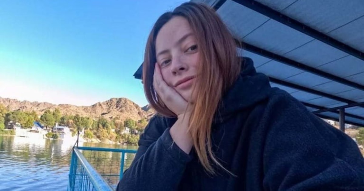 «tuvimos-un-accidente,-quiero-encontrarla»:-el-dramatico-mensaje-del-novio-de-sofia-devries,-la-joven-desaparecida-en-puerto-madryn-cuando-hacia-buceo-junto-a-el