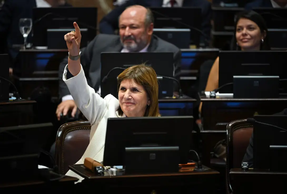 sesion-clave-en-el-senado:-el-gobierno-espera-aprobar-la-reforma-laboral-y-la-baja-de-edad-de-imputabilidad