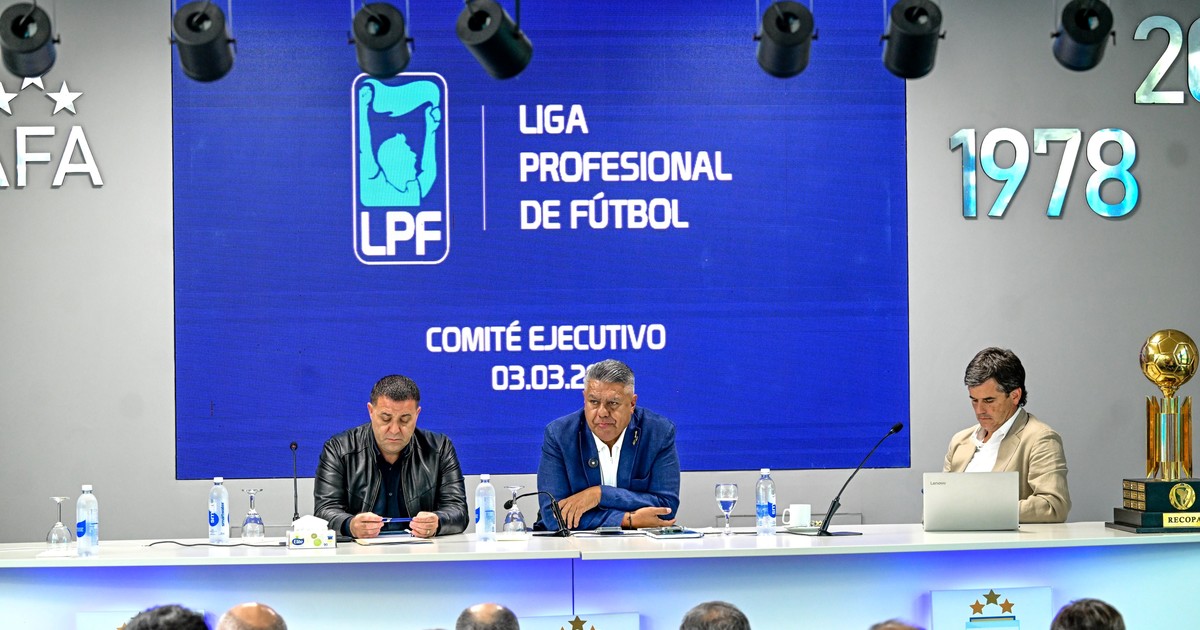 la-trastienda-del-paro-del-futbol-argentino:-la-muestra-de-poder-de-chiqui-tapia,-el-esquema-mixto-anti-sad-y-otra-propuesta-de-cambio-en-el-reglamento