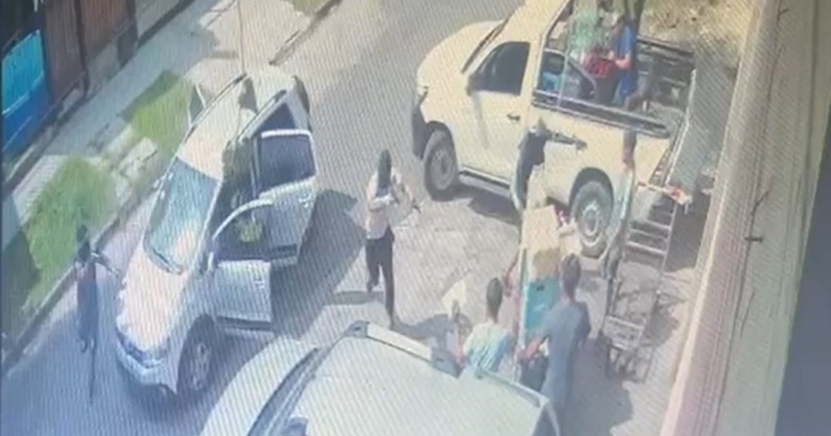 robaron-50-millones-de-pesos-en-apenas-75-segundos:-asi-fue-la-caida-de-los-encapuchados