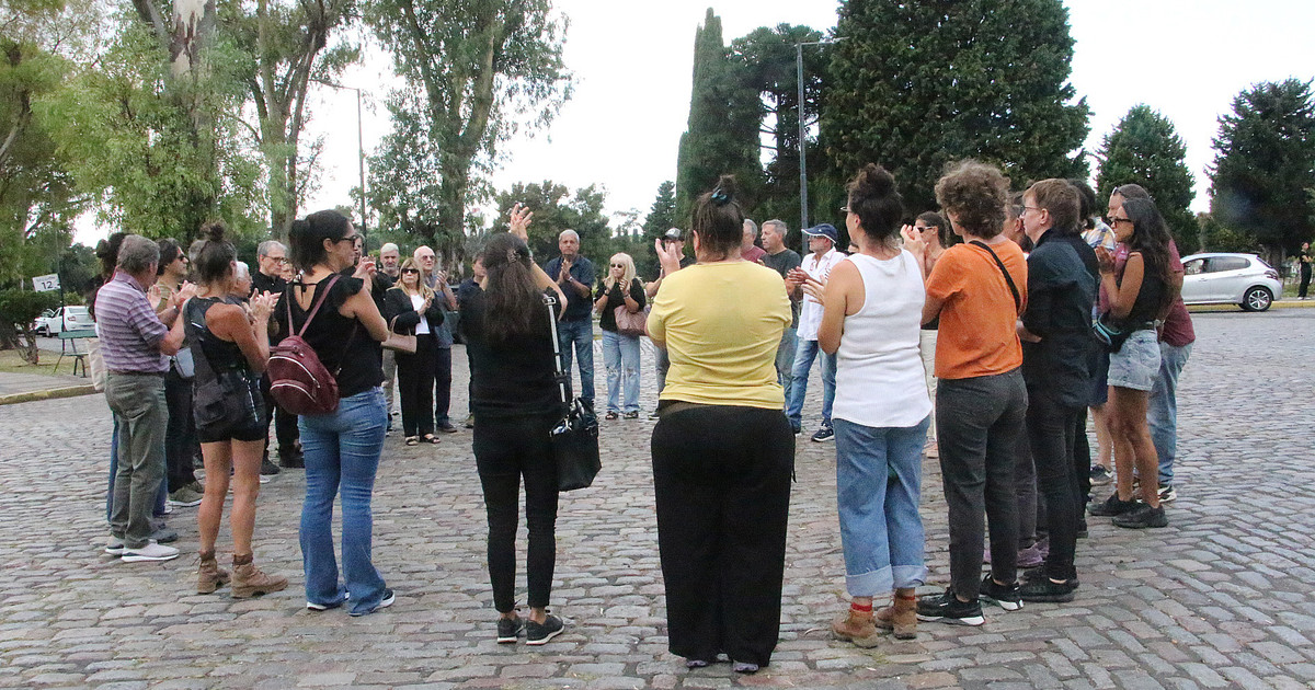 marcelo-araujo-fue-despedido-en-el-cementerio-de-chacarita-pero-un-desafortunado-error-provoco-el-enojo-de-sus-seres-queridos