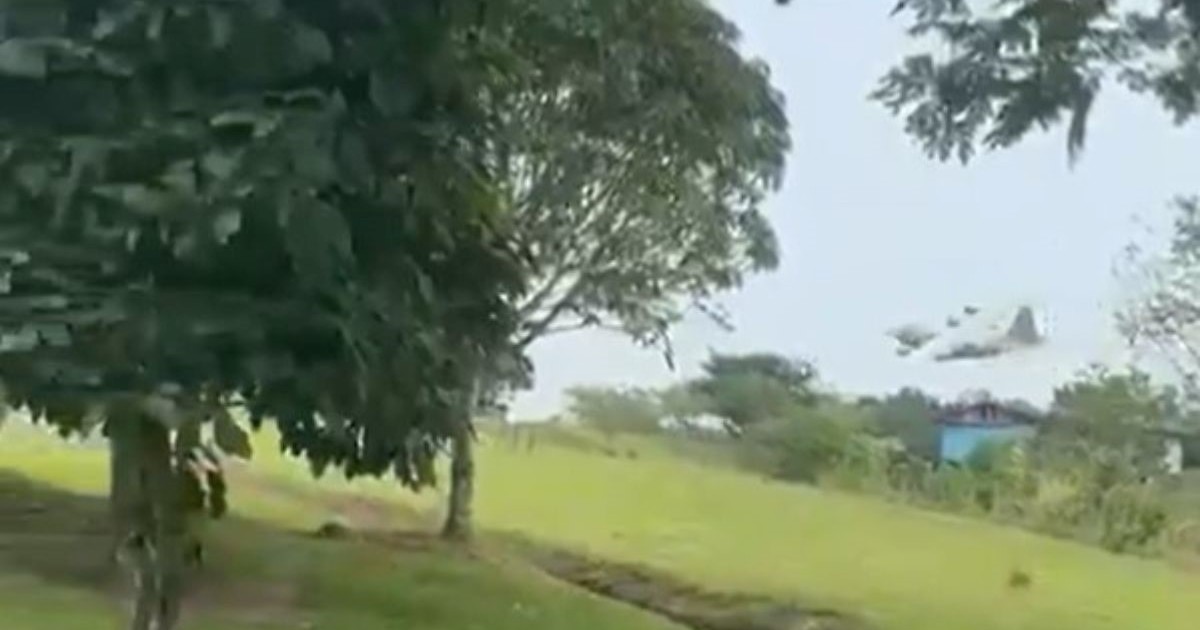 se-estrello-un-avion-militar-en-colombia:-los-impactantes-videos-del-accidente