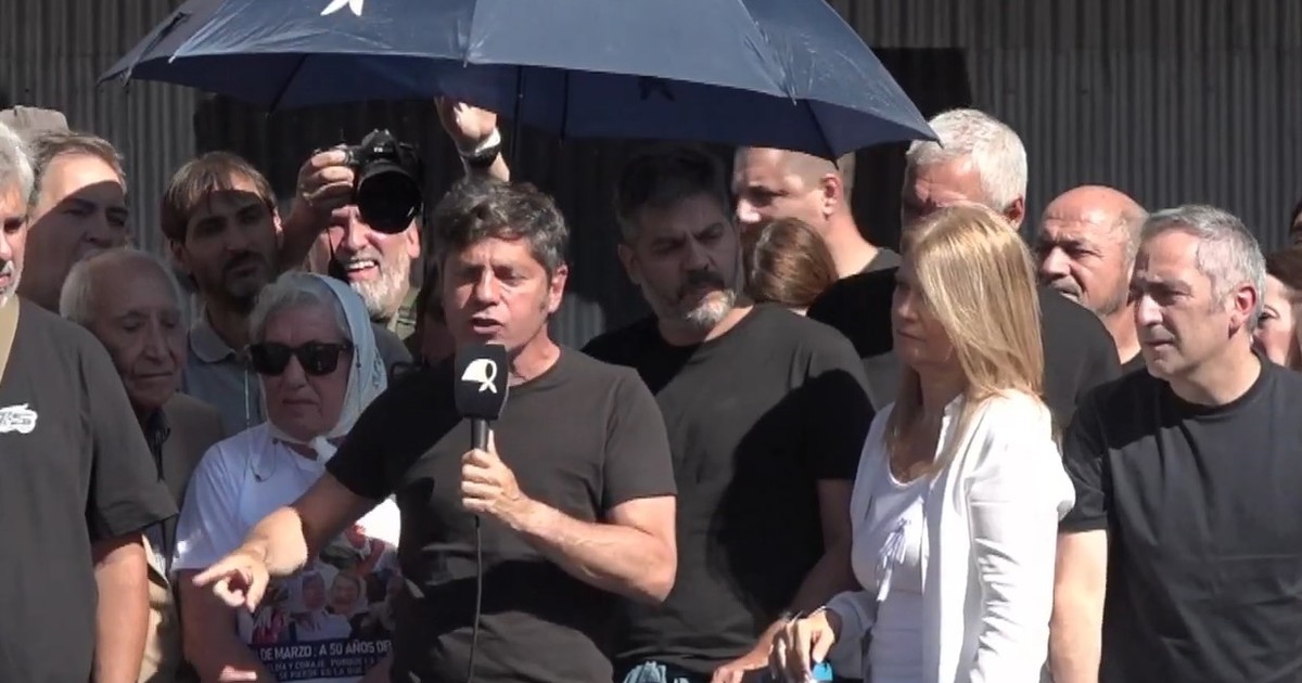 en-la-marcha-del-dia-de-la-memoria,-axel-kicillof-dijo-que-«a-milei-le-queda-poco»-y-aseguro-que-cristina-kirchner-es-inocente