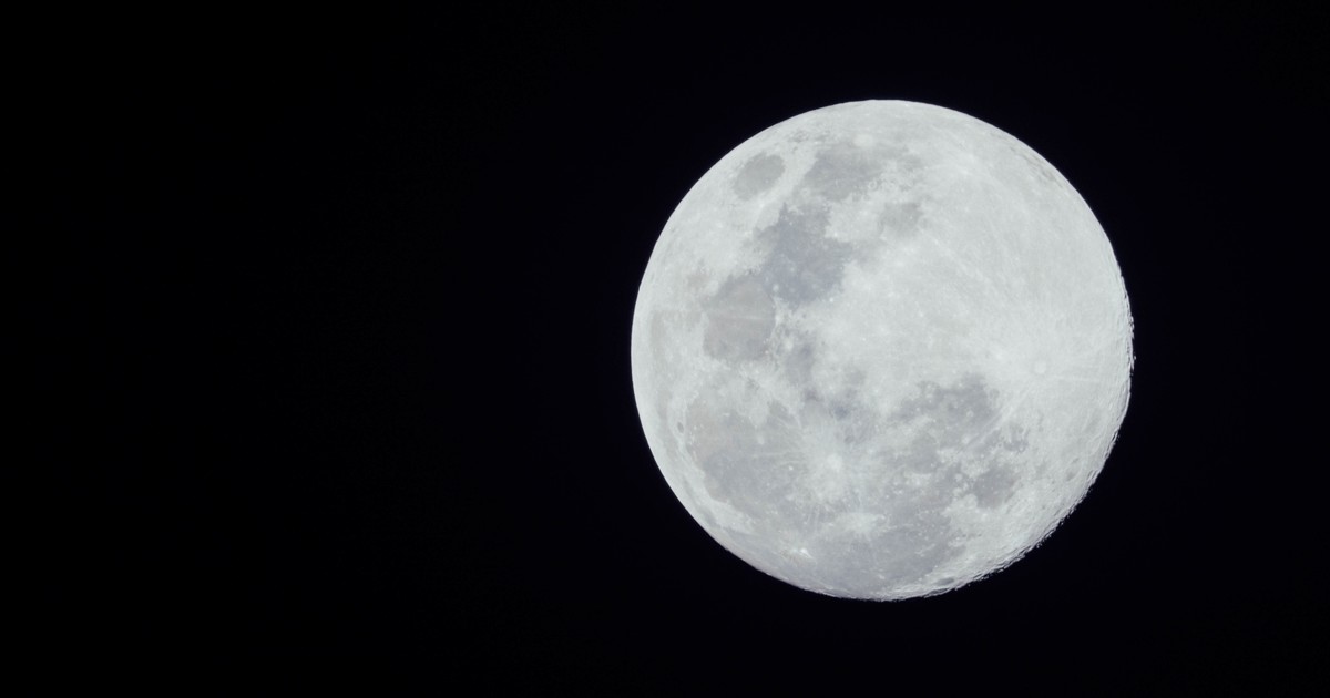 en-donde-ver-la-cara-oculta-de-la-luna-de-la-mision-artemis-ii-en-vivo-y-a-que-hora