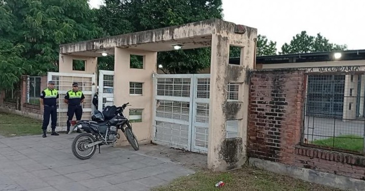 otro-alumno-con-un-arma-en-un-colegio:-estaba-cargada-y-lo-detuvieron