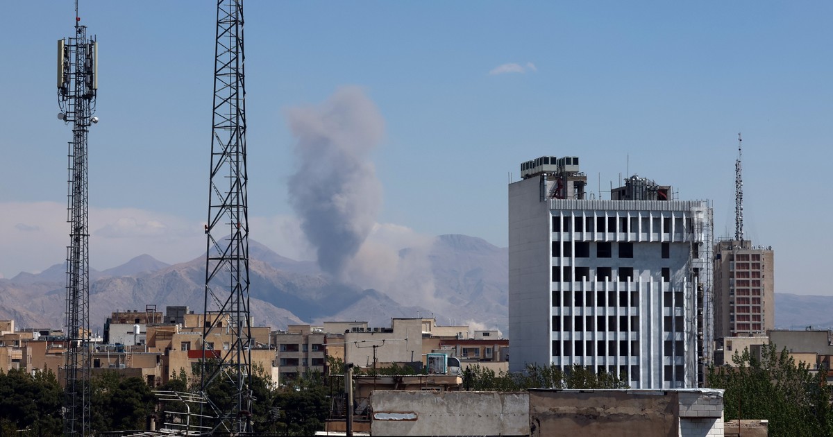 apagon-record-de-internet-y-«aniquilacion-total»-de-centros-de-datos-de-ia:-el-nuevo-frente-tecnologico-en-medio-oriente