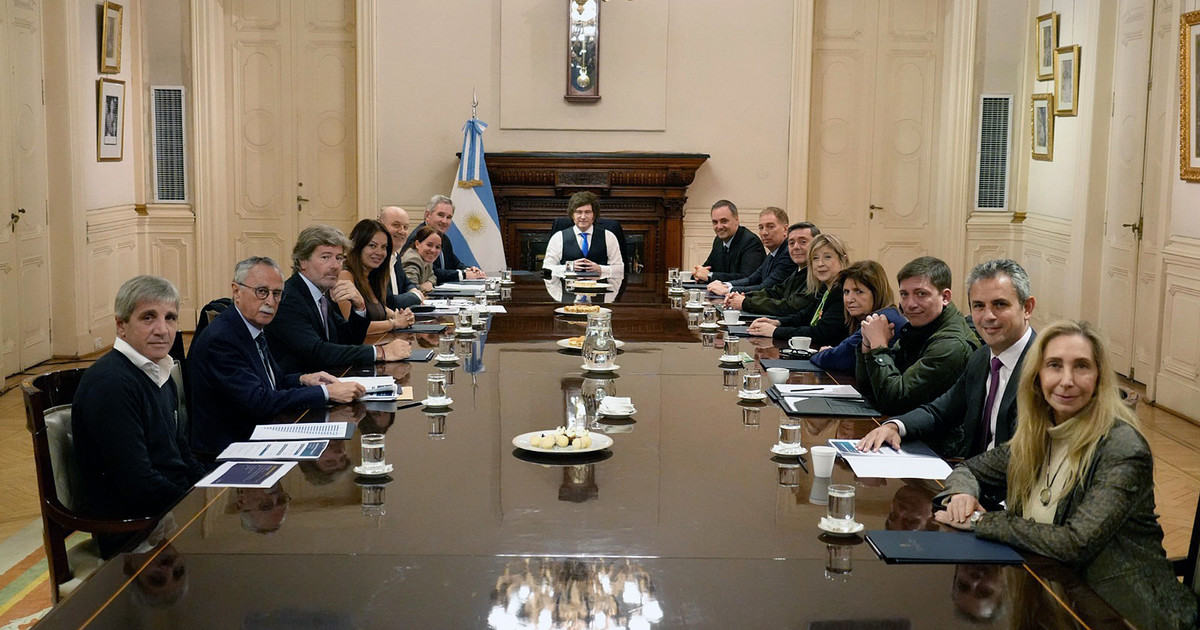 gasto-en-la-mira:-en-medio-de-la-caida-de-la-recaudacion,-el-gobierno-ordeno-a-los-ministros-que-ajusten-mas-el-presupuesto