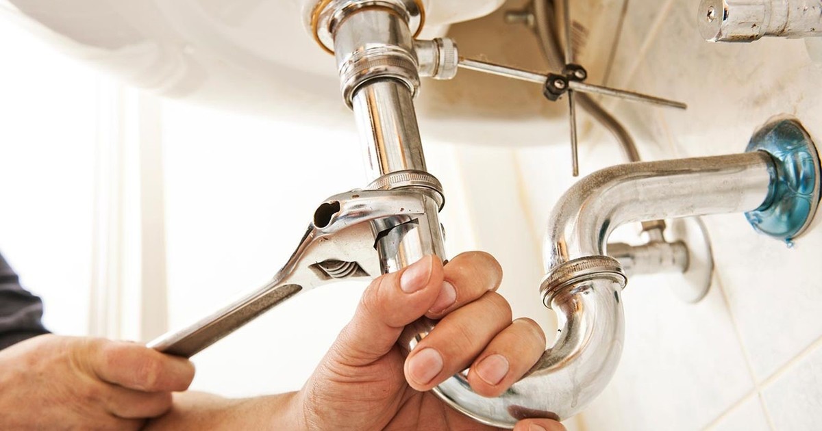 compraron-una-casa-muy-barata-y-transformaron-solos-un-bano-antiguo:-el-antes-y-despues