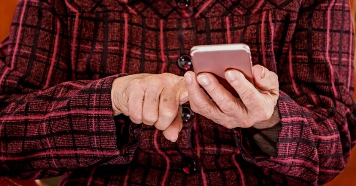 habla-todos-los-dias-con-su-hijo-sin-saber-que-murio-y-es-un-clon-creado-con-ia