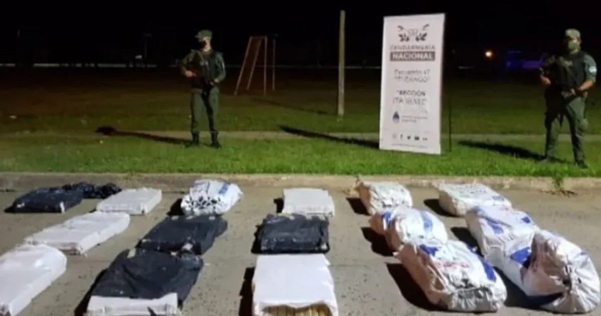 inesperado-final:-confesaron-que-transportaban-300-kilos-de-marihuana-en-una-amarok-pero-el-juez-los-absolvio