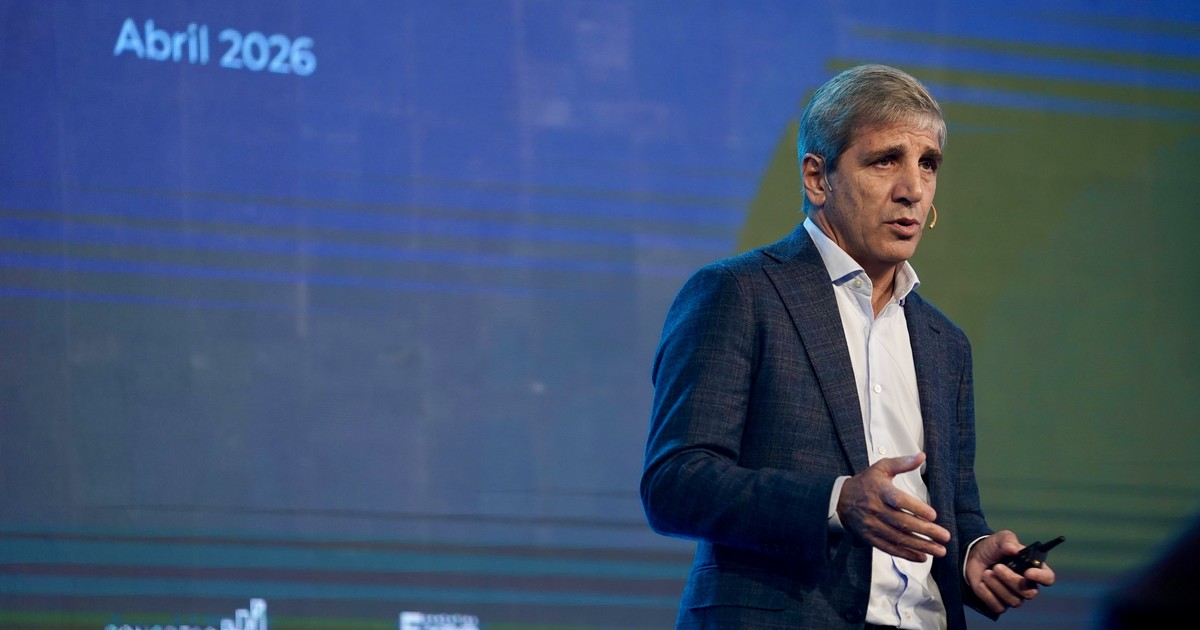 caputo,-optimista-ante-empresarios:-anticipo-que-la-inflacion-de-abril-fue-mas-baja-y-que-la-actividad-volvera-a-crecer