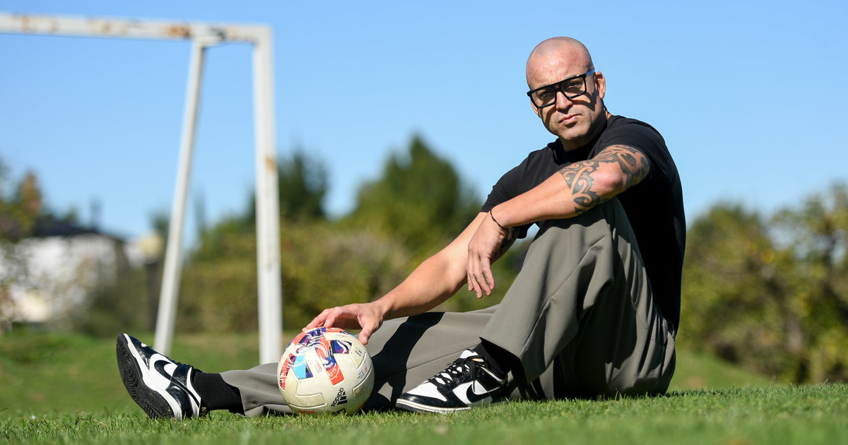 de-goleador-a-entrenador,-la-nueva-vida-del-tanque-santiago-silva:-“no-me-retire,-soy-un-futbolista-eterno”